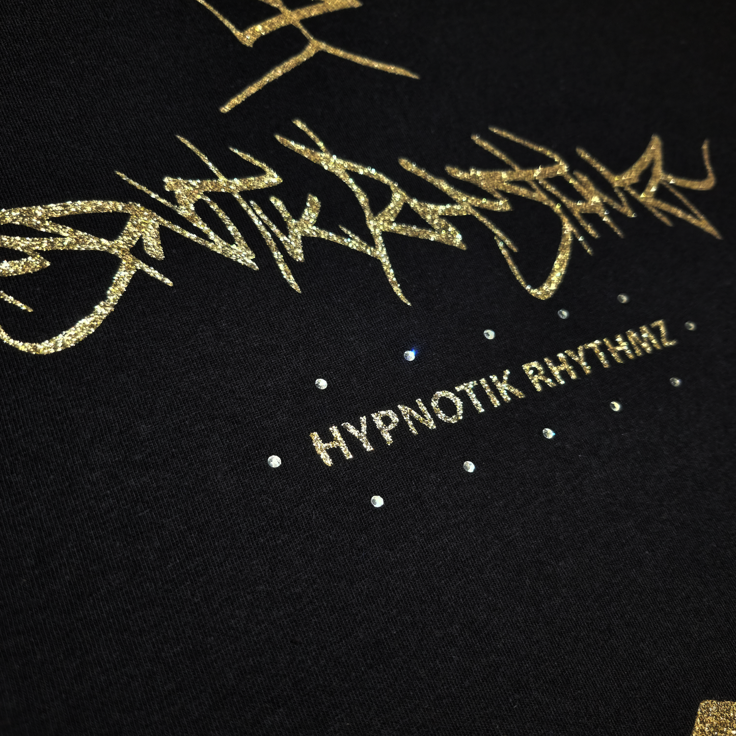 Hypnotik Rhythmz Luxury Streetwear Couture T-Shirt gold & black